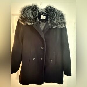 Elegant Black Pea Coat with Faux Fur Trim